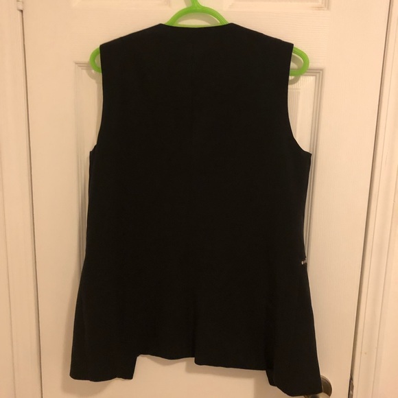 Cute Black Vest - Picture 2 of 4